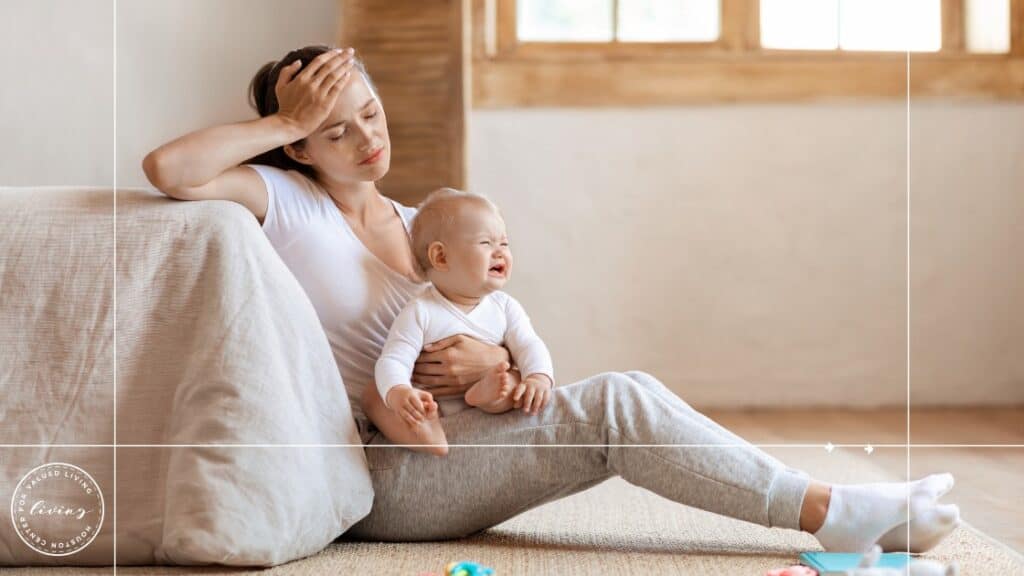 image of a tired mom to illustrate postpartum fatigue and idiopathic hypersomnia